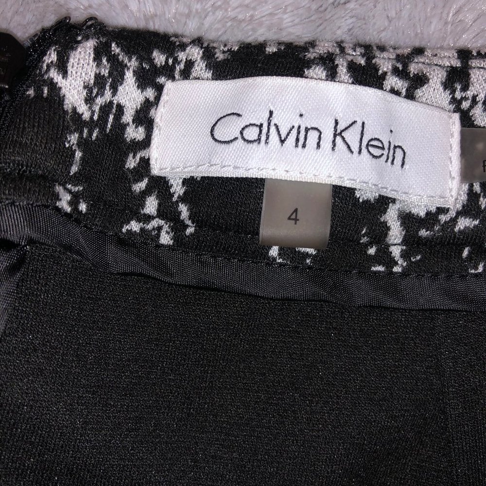 Black and White calvin klein Skirt - Picture 4 of 4